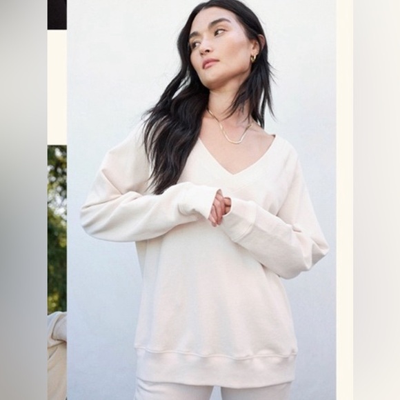 Mate the Label V Neck Sweatshirt CREAM M/L - Picture 2 of 5